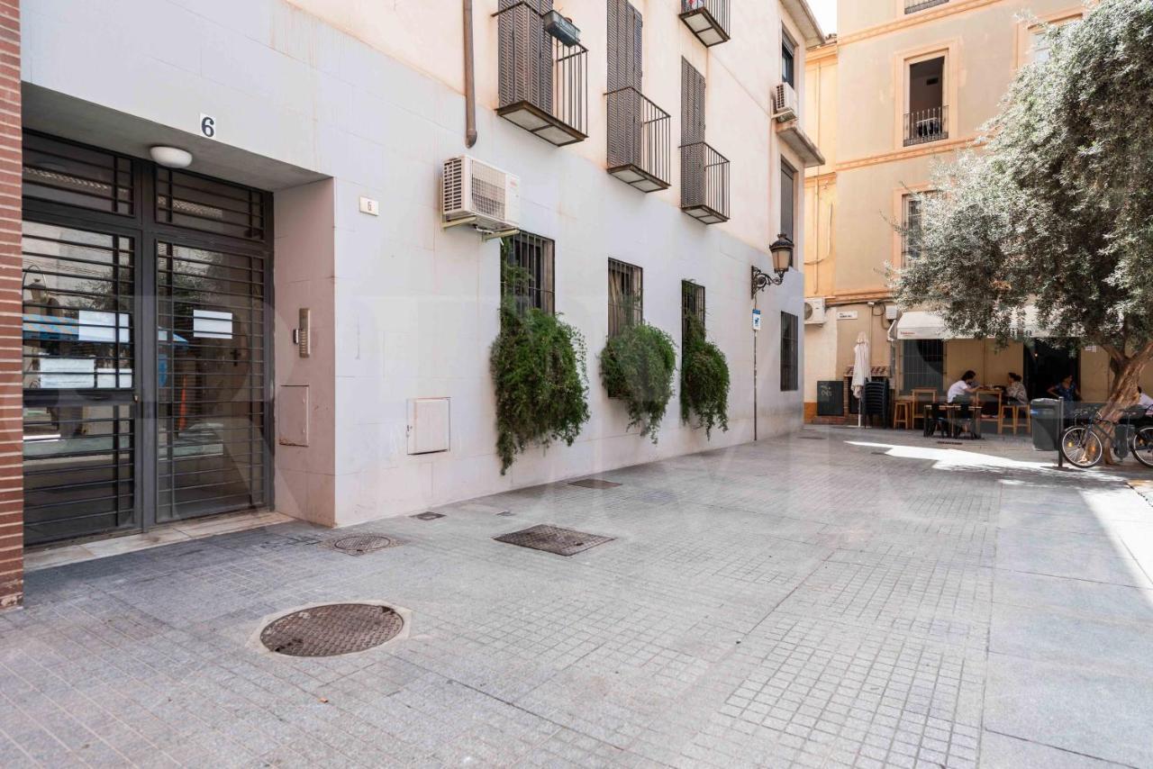 Inviting Apartment In The Heart Of Malaga By Rems Exterior photo